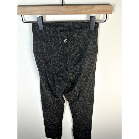Lululemon Align Crop *21" Size 2 Green Camo Nulu - Picture 3 of 9